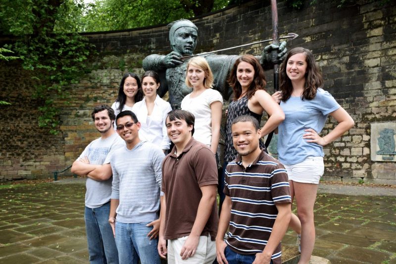 VT students at Robin Hood statue