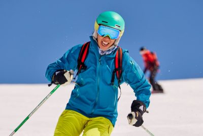 Linsey Marr skis down a slope with great finesse.
